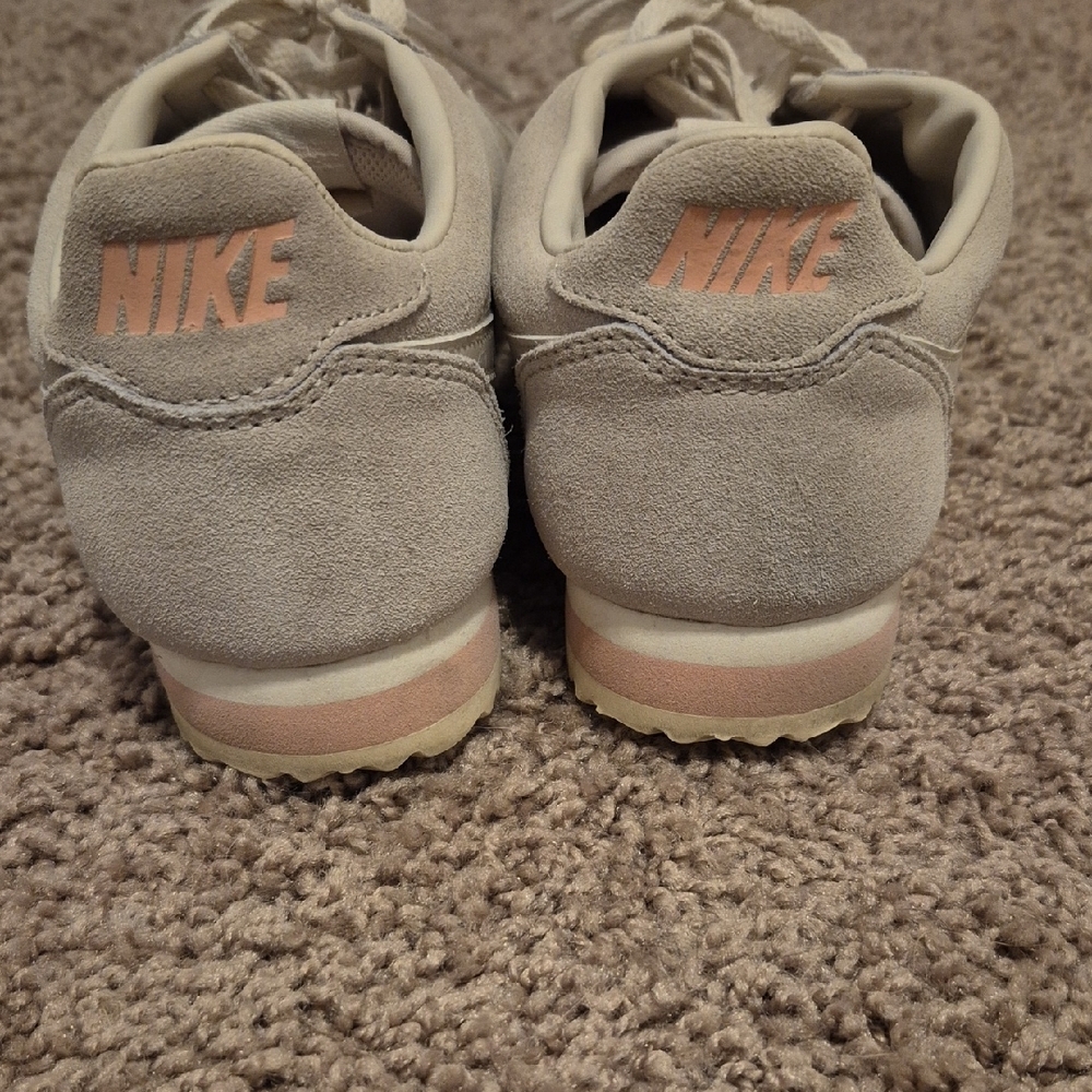 Women's Suede Sneakers - Picture 5 of 5